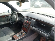 Recambio de caja reles / fusibles para mercedes-benz clase e (w210) e 280 (210.053) referencia OEM IAM 0025452701  