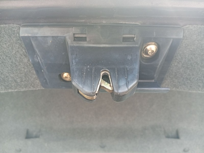 Recambio de cerradura maletero / porton para mercedes-benz clase e (w210) e 280 (210.053) referencia OEM IAM   