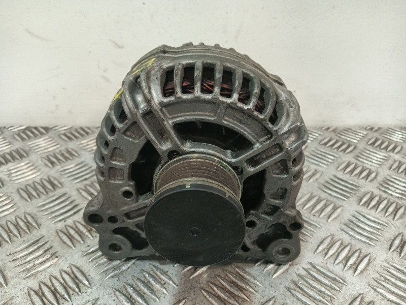 Recambio de alternador para volkswagen eos (1f7, 1f8) 1.4 tsi referencia OEM IAM 03C903023A  