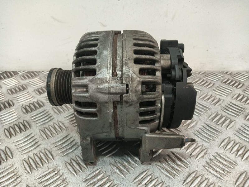 Recambio de alternador para volkswagen eos (1f7, 1f8) 1.4 tsi referencia OEM IAM 03C903023A  