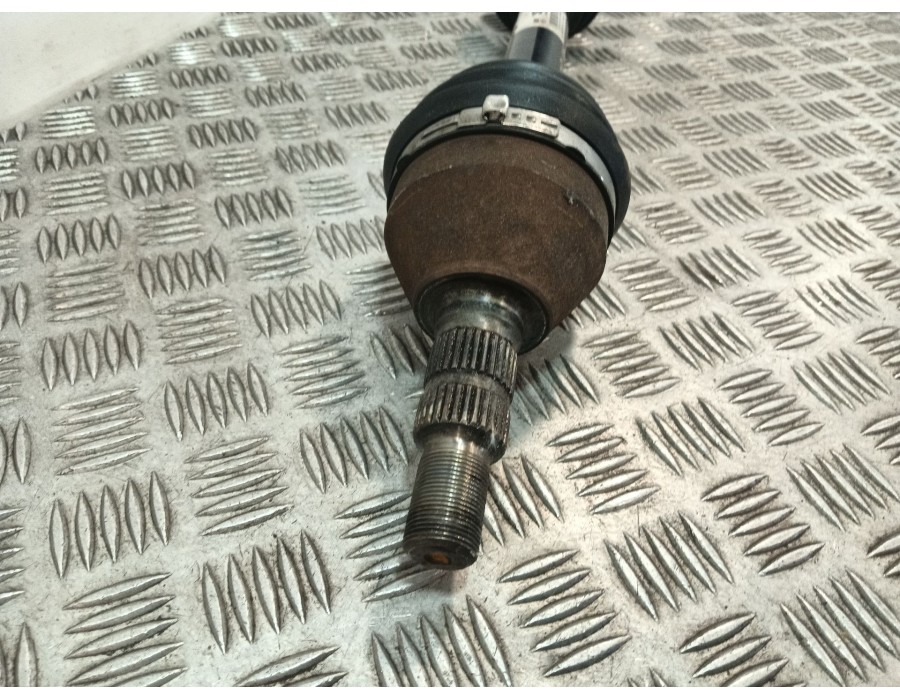 Recambio de transmision delantera derecha para opel astra h gtc (a04) 1.9 cdti (l08) referencia OEM IAM 13124680  