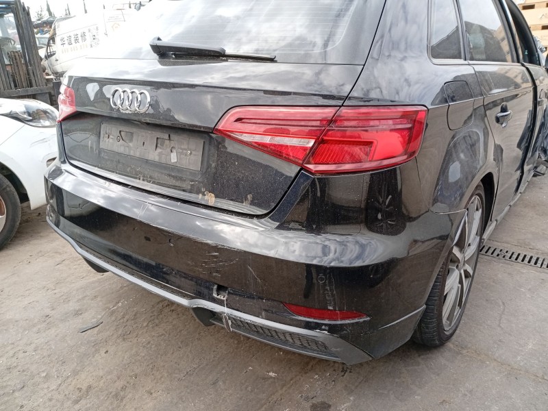 Recambio de paragolpes trasero para audi a3 sportback (8va, 8vf) 2.0 tdi referencia OEM IAM 8V4807067LGRU  