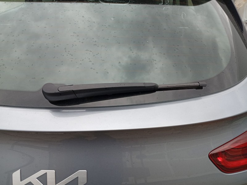 Recambio de brazo limpia trasero para kia xceed (cd) 1.5 t-gdi mhev referencia OEM IAM 98811J7500  