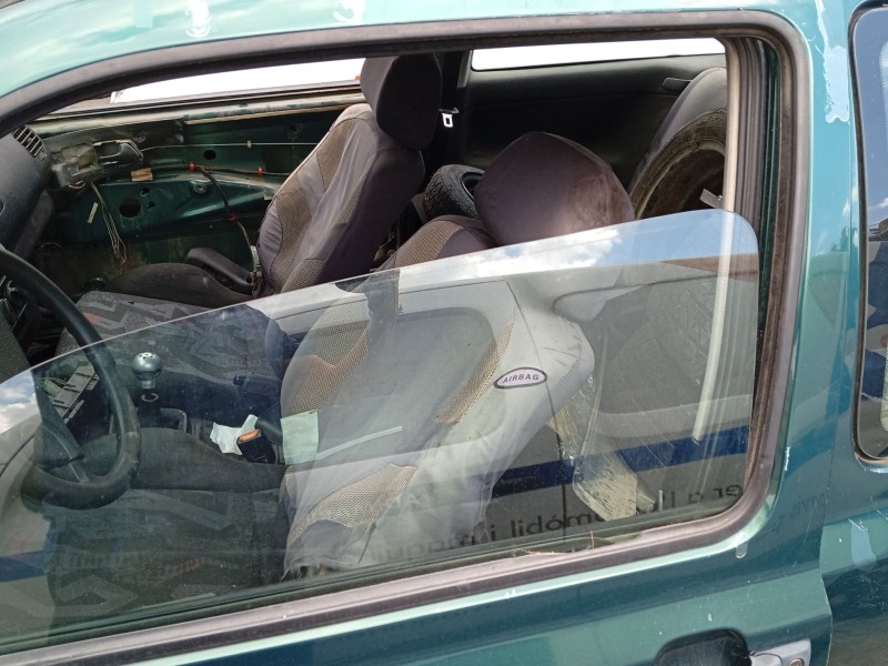 Recambio de luna delantera izquierda para volkswagen golf iii (1h1) 1.9 tdi referencia OEM IAM 1H3845201A  