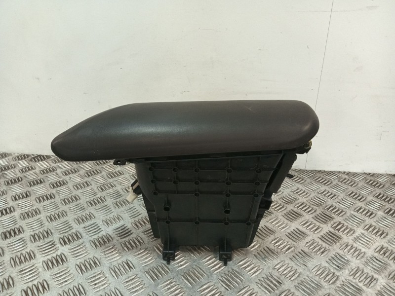 Recambio de apoyabrazos central para toyota c-hr (_x1_) 1.8 hybrid (zyx10_, zyx11_) referencia OEM IAM 58812F4010  