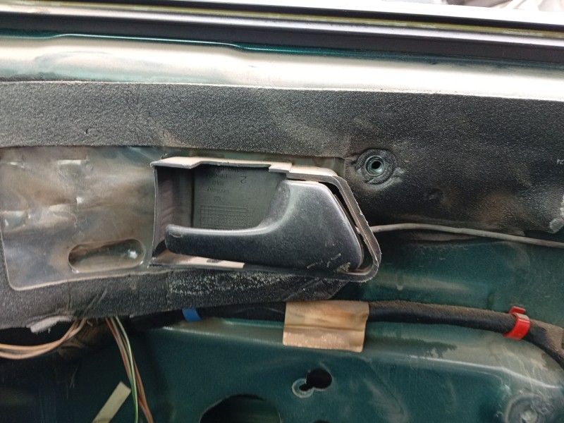 Recambio de maneta interior delantera derecha para volkswagen golf iii (1h1) 1.9 tdi referencia OEM IAM 1H0837226B41  