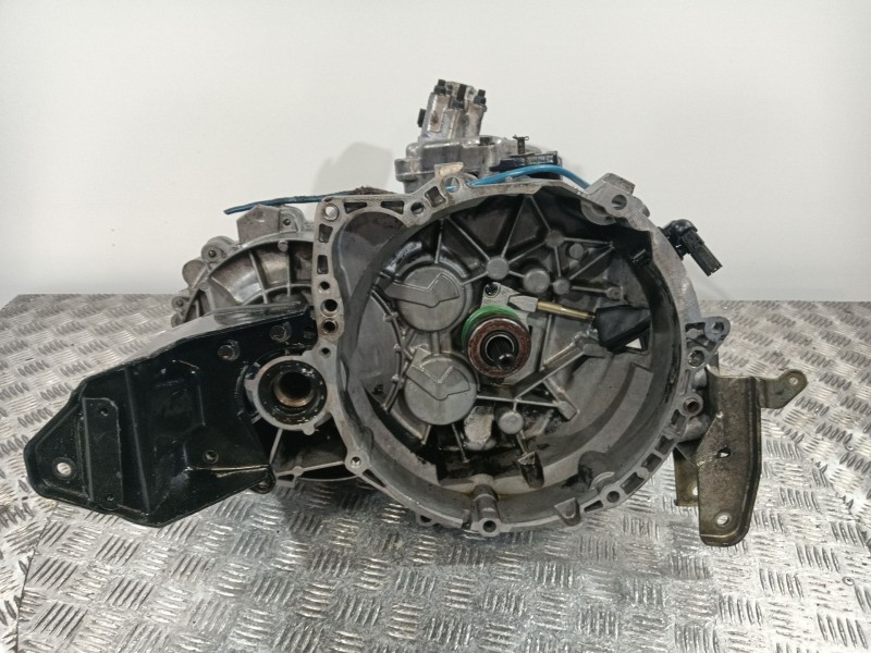 Recambio de caja cambios para volvo v40 station wagon (645) 1.9 di referencia OEM IAM F9Q274  