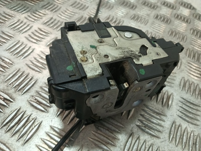 Recambio de cerradura puerta delantera izquierda para renault megane iii sport tourer referencia OEM IAM 806060041r  