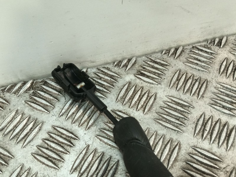 Recambio de cerradura puerta delantera izquierda para renault megane iii sport tourer referencia OEM IAM 806060041r  