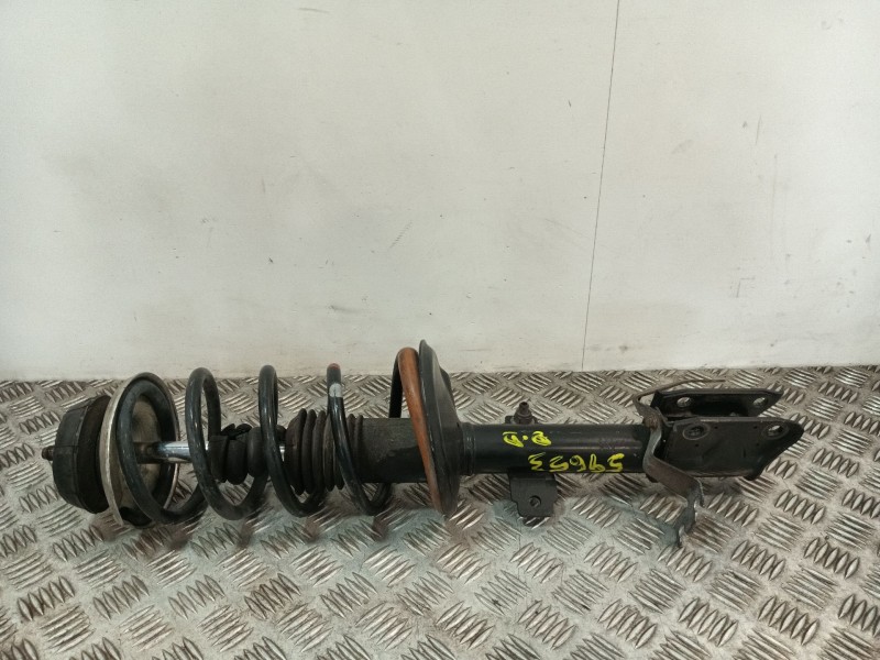 Recambio de amortiguador delantero derecho para dacia duster (hs_) 1.5 dci referencia OEM IAM 543026656R  