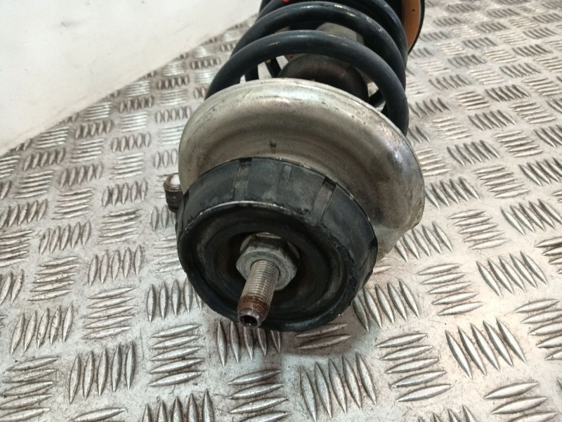 Recambio de amortiguador delantero derecho para dacia duster (hs_) 1.5 dci referencia OEM IAM 543026656R  