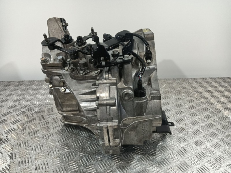 Recambio de caja cambios para kia carens iv 1.7 crdi referencia OEM IAM SD63J0  