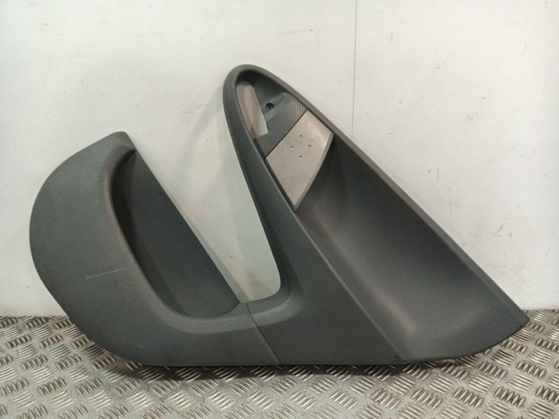Recambio de guarnecido puerta trasera derecha para citroën c1 (pm_, pn_) 1.0 referencia OEM IAM 676130H010 677870H010 