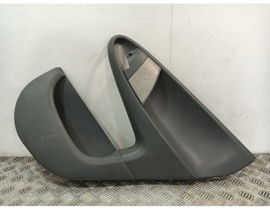 Recambio de guarnecido puerta trasera derecha para citroën c1 (pm_, pn_) 1.0 referencia OEM IAM 676130H010 677870H010 