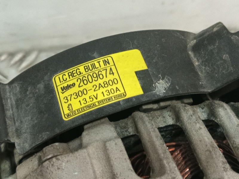 Recambio de alternador para kia carens iv 1.7 crdi referencia OEM IAM 373002A800  