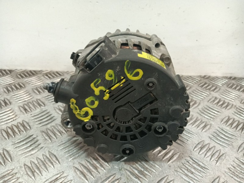 Recambio de alternador para kia carens iv 1.7 crdi referencia OEM IAM 373002A800  