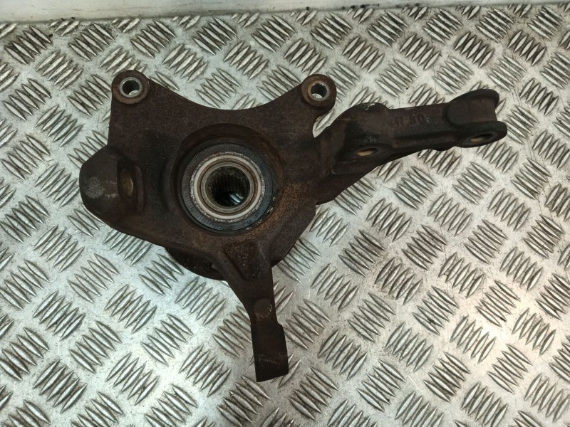 Recambio de mangueta delantera derecha para dacia duster (hs_) 1.5 dci referencia OEM IAM 8200881824  