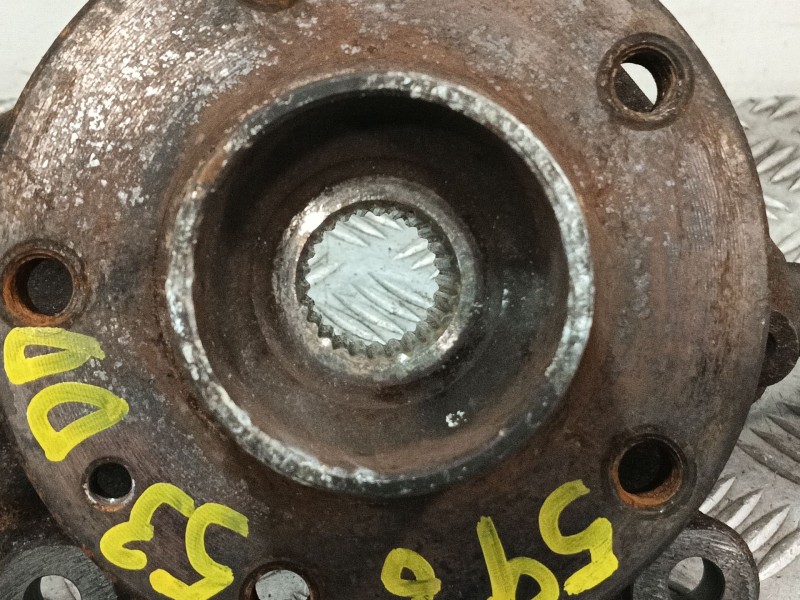 Recambio de mangueta delantera derecha para dacia duster (hs_) 1.5 dci referencia OEM IAM 8200881824  