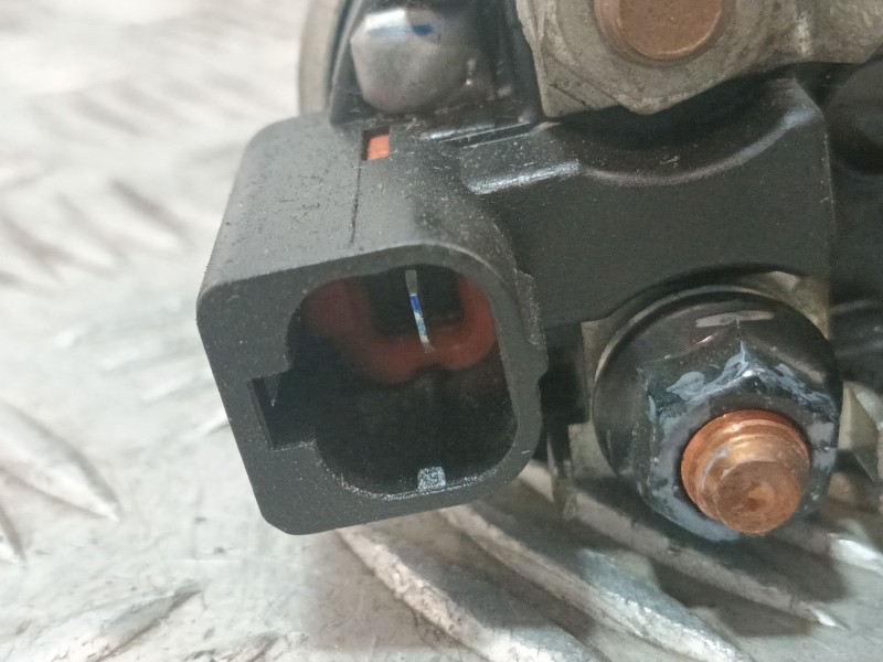 Recambio de motor arranque para kia carens iv 1.7 crdi referencia OEM IAM 361002B102  