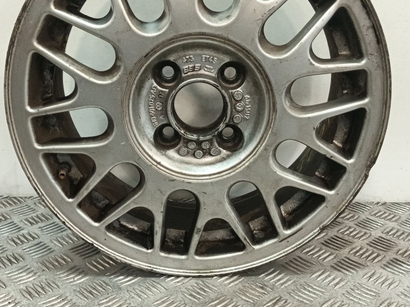 Recambio de llanta para volkswagen golf iii (1h1) 1.9 tdi referencia OEM IAM 1H0601025AD  