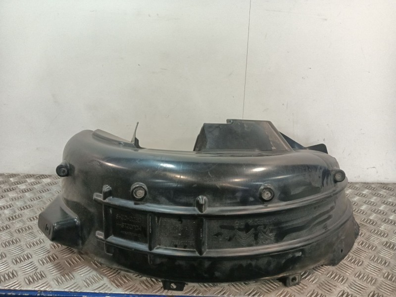 Recambio de paso de rueda trasero derecho para jaguar xe (x760) 2.0 d referencia OEM IAM T4N26840 MOU021944 
