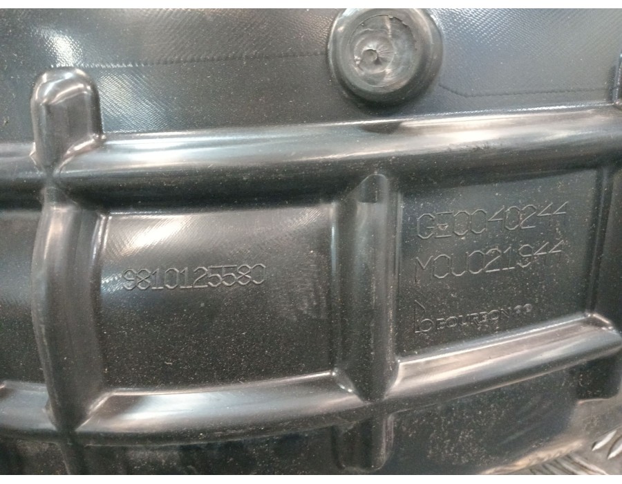Recambio de paso de rueda trasero izquierdo para jaguar xe (x760) 2.0 d referencia OEM IAM T4N26841 MOU021944 