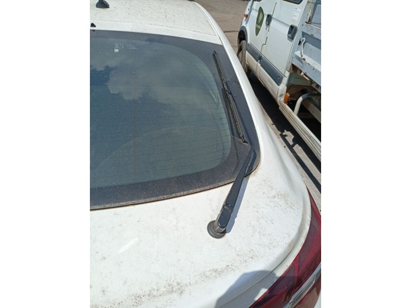 Recambio de brazo limpia trasero para opel insignia a (g09) 2.0 cdti (68) referencia OEM IAM 13227421  
