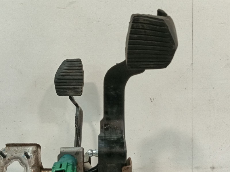 Recambio de pedal embrague para citroën c4 cactus 1.2 vti 82 referencia OEM IAM 4500AZ  