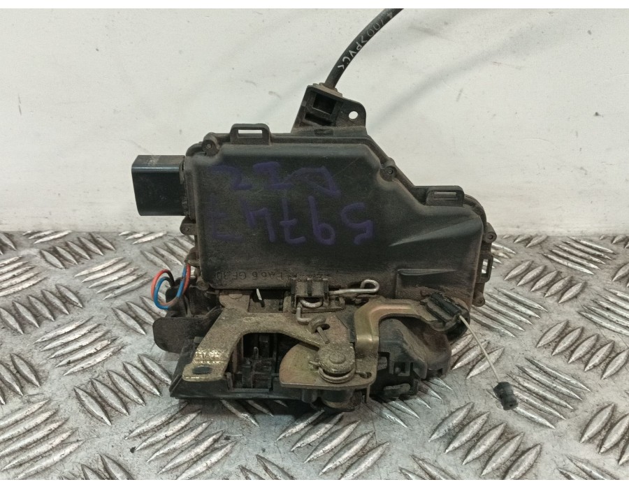 Recambio de cerradura puerta delantera izquierda para skoda octavia i (1u2) 1.9 tdi referencia OEM IAM 3B1837015A 6X1837013G 