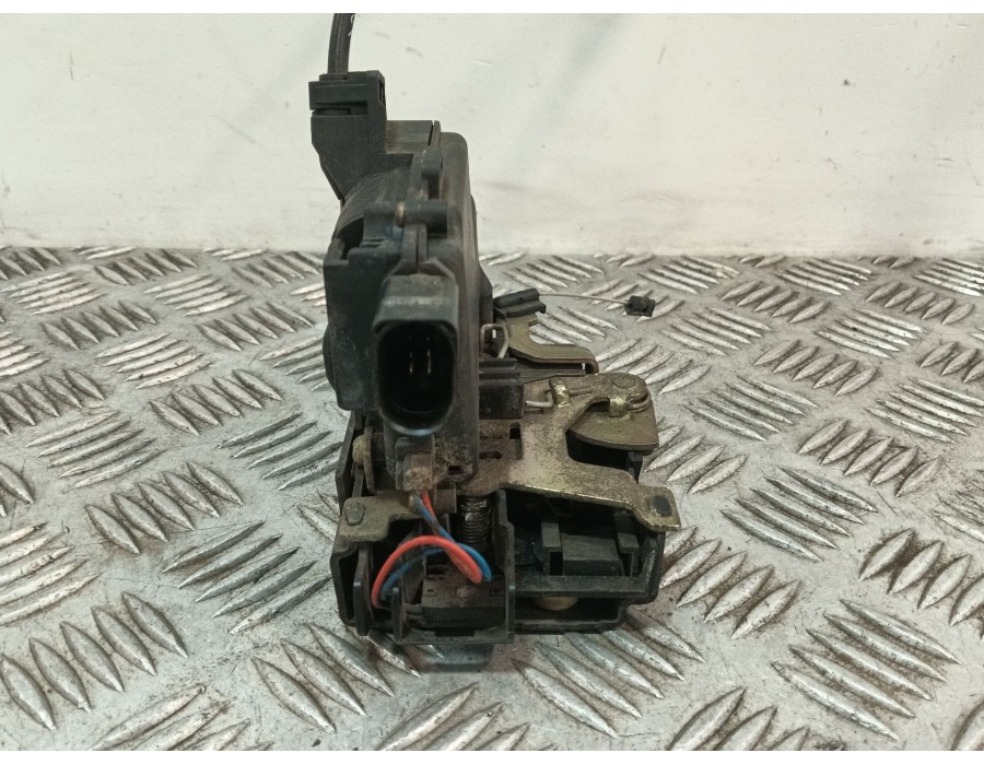 Recambio de cerradura puerta delantera izquierda para skoda octavia i (1u2) 1.9 tdi referencia OEM IAM 3B1837015A 6X1837013G 