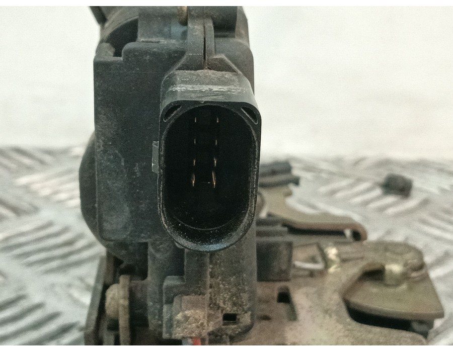Recambio de cerradura puerta delantera izquierda para skoda octavia i (1u2) 1.9 tdi referencia OEM IAM 3B1837015A 6X1837013G 