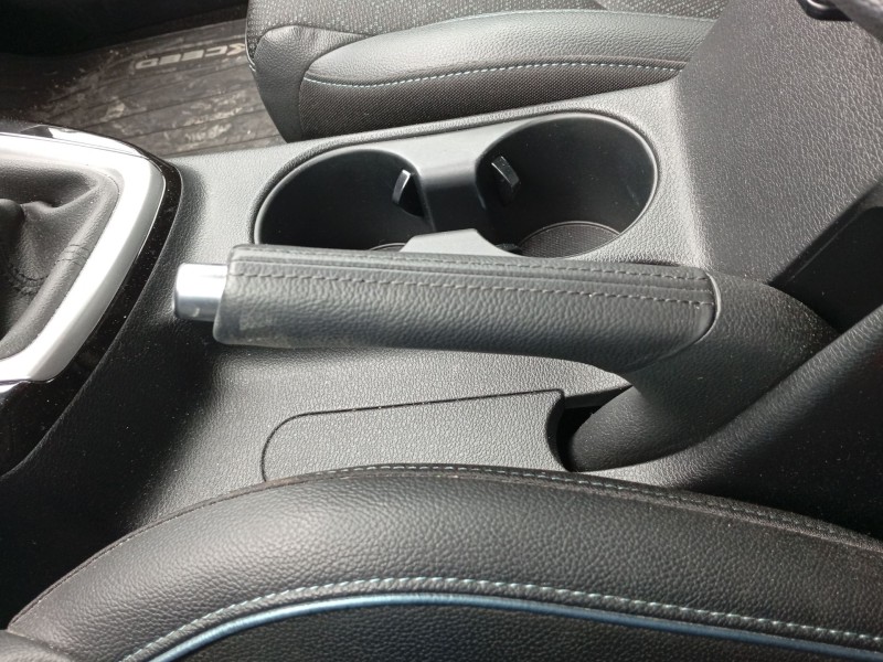 Recambio de palanca freno de mano para kia xceed (cd) 1.5 t-gdi mhev referencia OEM IAM 59710J7050WK  