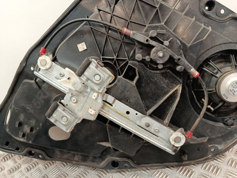 Recambio de elevalunas trasero derecho para ford fiesta vi (cb1, ccn) 1.25 referencia OEM IAM 8A61A045H22AG  