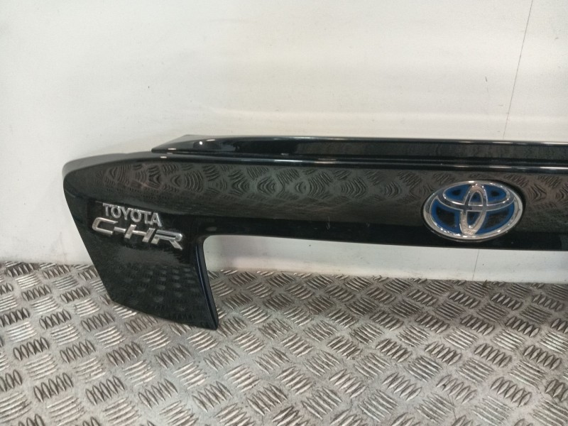 Recambio de molduras traseras para toyota c-hr (_x1_) 1.8 hybrid (zyx10_, zyx11_) referencia OEM IAM 76811F4901  