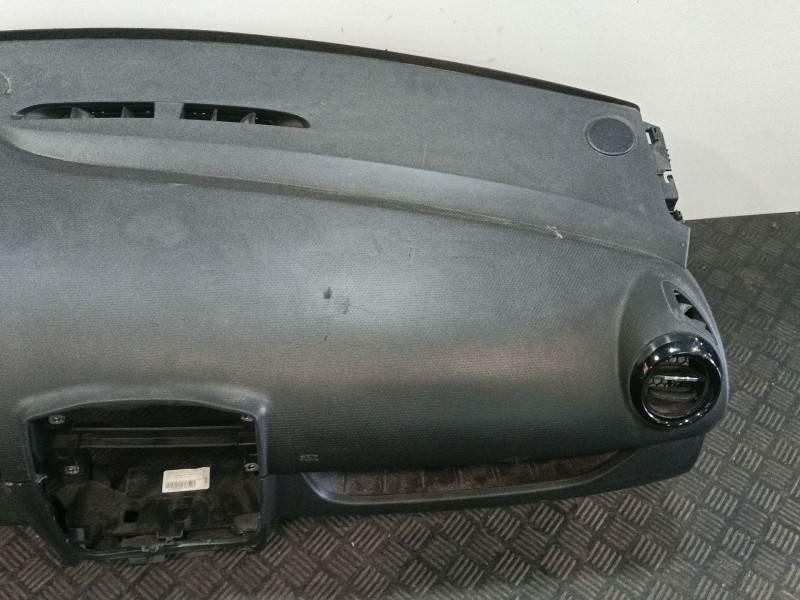 Recambio de salpicadero para renault clio iv (bh_) 1.5 dci 75 referencia OEM IAM 682000184R  
