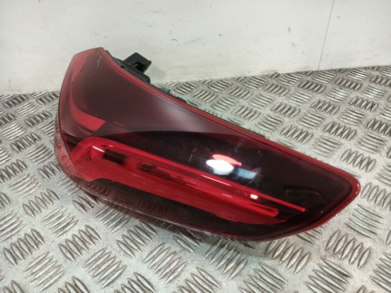Recambio de piloto trasero derecho para kia xceed (cd) 1.5 t-gdi mhev referencia OEM IAM 92402J7350 J792432210 