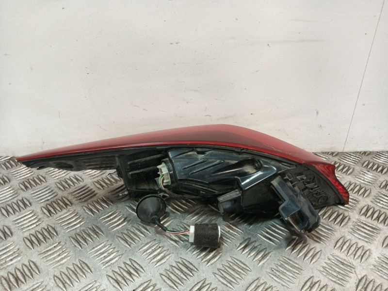 Recambio de piloto trasero derecho para kia xceed (cd) 1.5 t-gdi mhev referencia OEM IAM 92402J7350 J792432210 