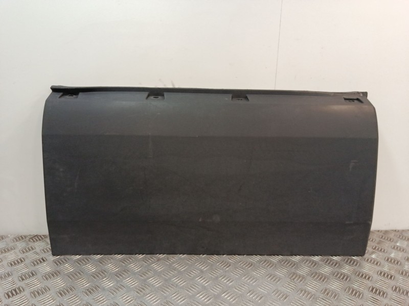 Recambio de moldura para iveco daily vi furgoneta 35s18, 35c18, 40c18, 50c18, 60c18, 65c18, 70c18 referencia OEM IAM 5801811687 
