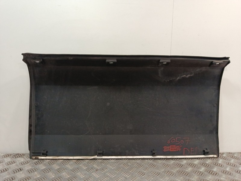 Recambio de moldura para iveco daily vi furgoneta 35s18, 35c18, 40c18, 50c18, 60c18, 65c18, 70c18 referencia OEM IAM 5801811687 