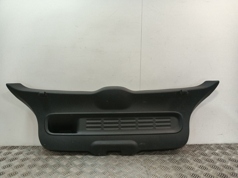 Recambio de guarnecido porton trasero para citroën c4 cactus 1.2 vti 82 referencia OEM IAM 98245496ZD  