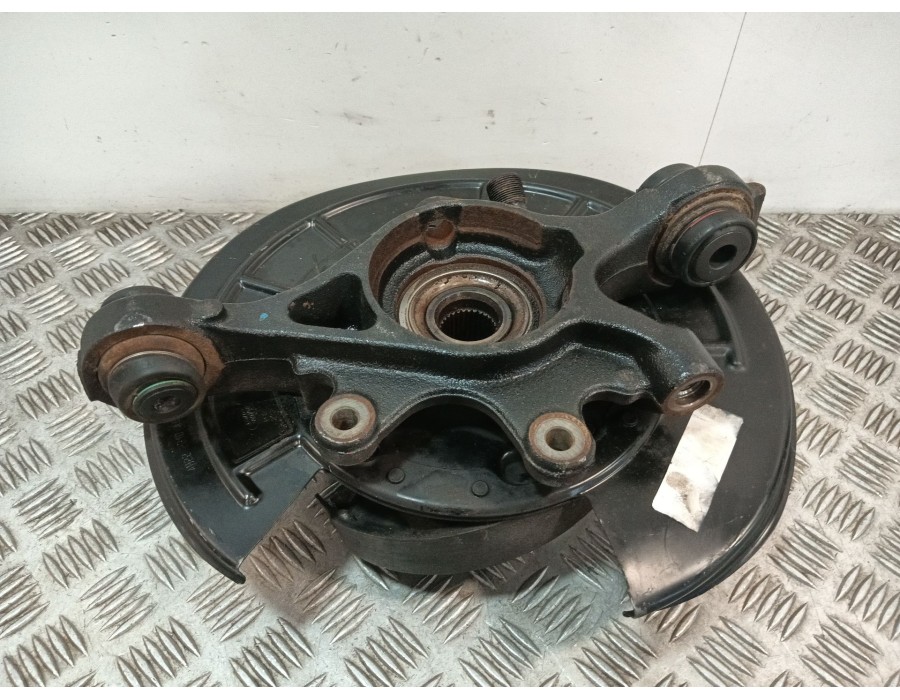 Recambio de mangueta trasera izquierda para land rover discovery iv (l319) 3.0 sdv6 4x4 referencia OEM IAM LR045825  