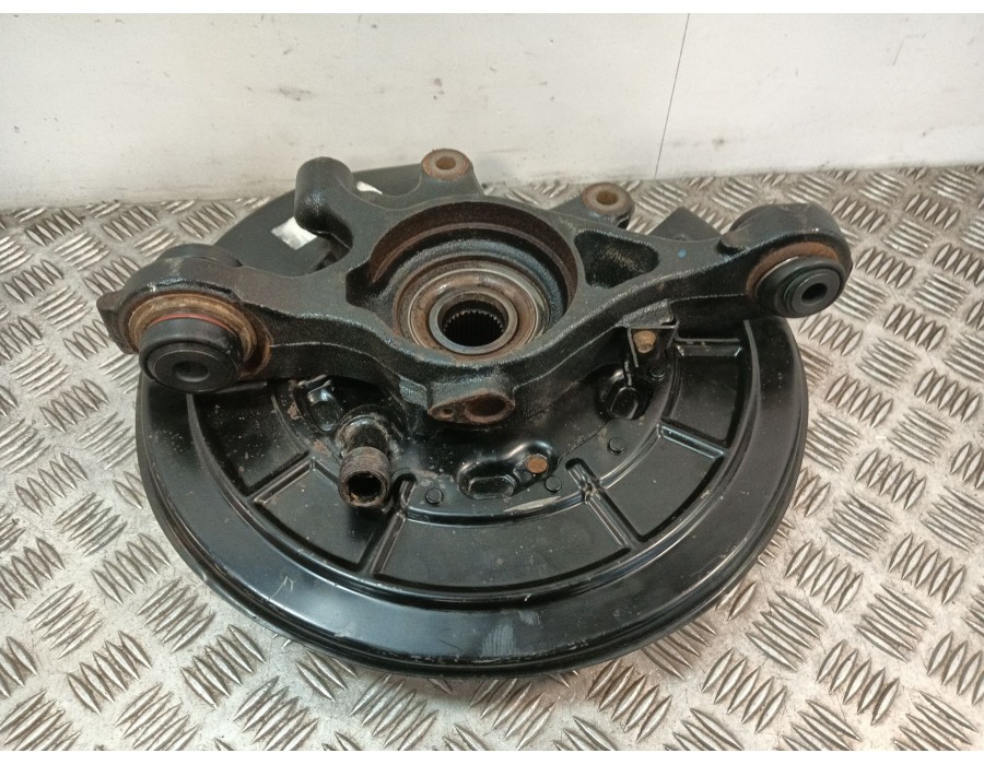 Recambio de mangueta trasera izquierda para land rover discovery iv (l319) 3.0 sdv6 4x4 referencia OEM IAM LR045825  
