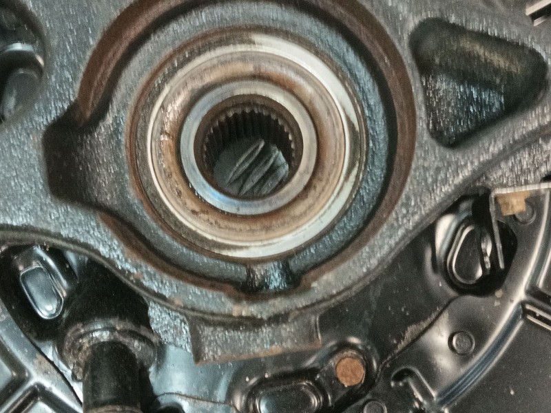 Recambio de mangueta trasera izquierda para land rover discovery iv (l319) 3.0 sdv6 4x4 referencia OEM IAM LR045825  