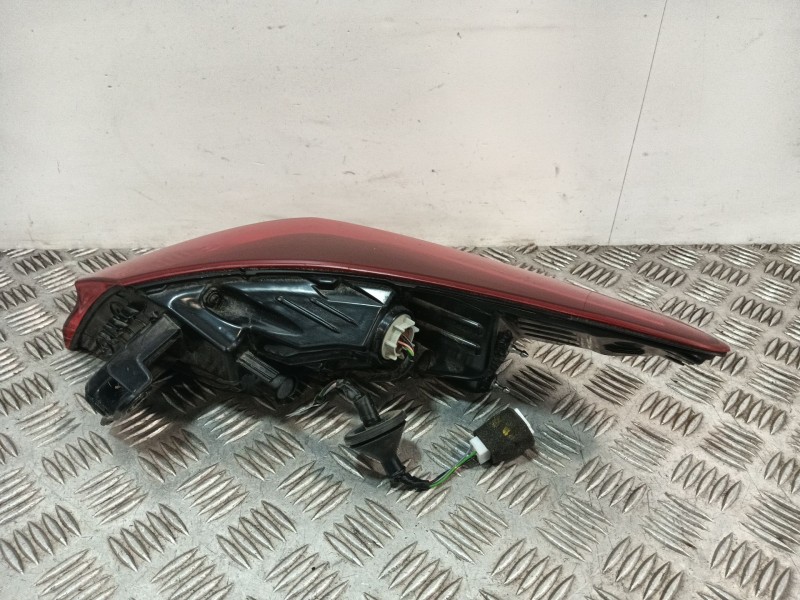Recambio de piloto trasero izquierdo para kia xceed (cd) 1.5 t-gdi mhev referencia OEM IAM 92403J7350 92401J7350 