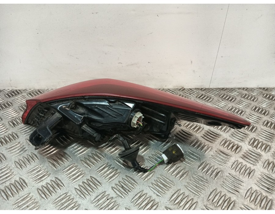 Recambio de piloto trasero izquierdo para kia xceed (cd) 1.5 t-gdi mhev referencia OEM IAM 92403J7350 92401J7350 