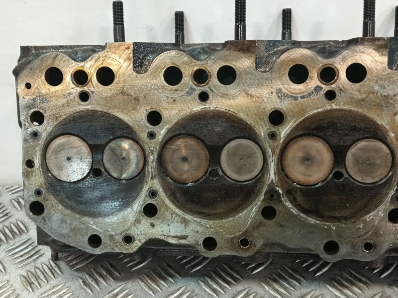 Recambio de culata para nissan trade 100 referencia OEM IAM 69T42  