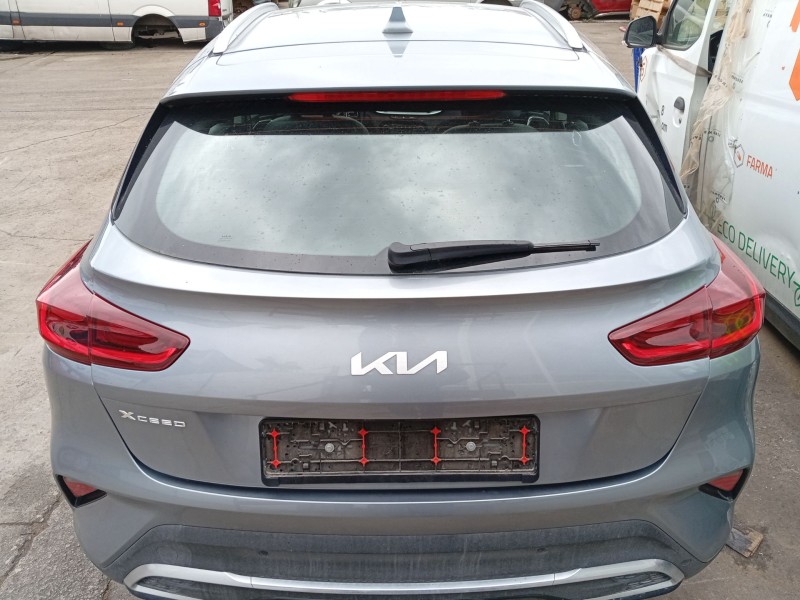 Recambio de porton trasero para kia xceed (cd) 1.5 t-gdi mhev referencia OEM IAM 73700J7800  