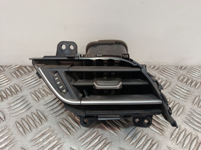 Recambio de rejilla aireadora para toyota c-hr (_x1_) 1.8 hybrid (zyx10_, zyx11_) referencia OEM IAM 55660F4010  