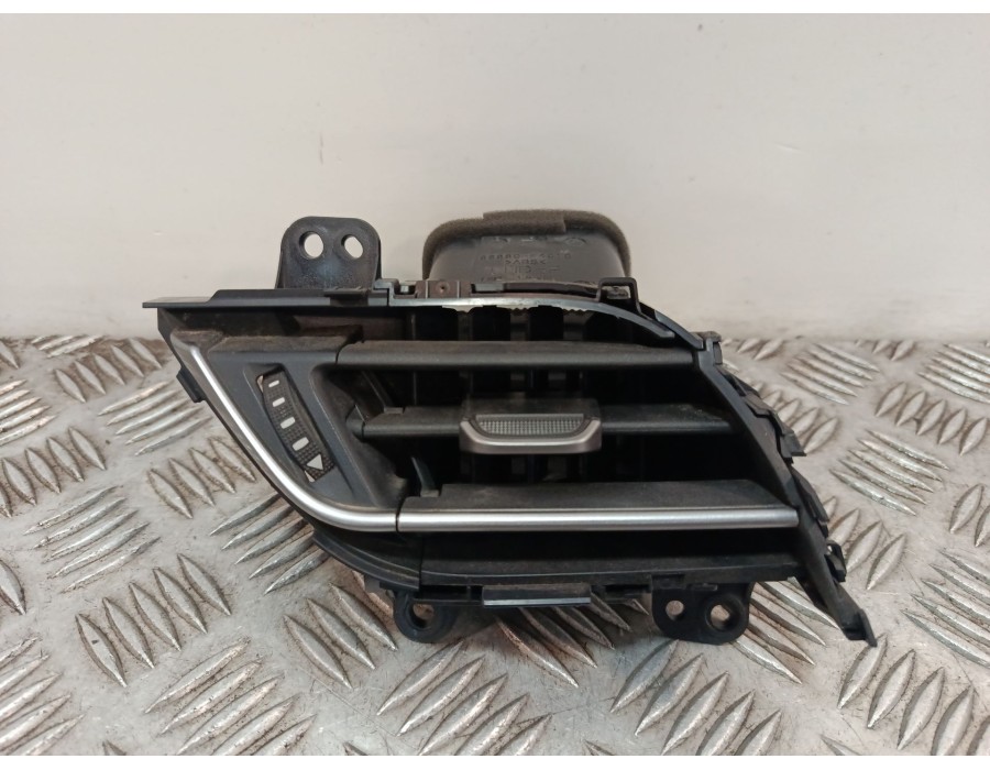 Recambio de rejilla aireadora para toyota c-hr (_x1_) 1.8 hybrid (zyx10_, zyx11_) referencia OEM IAM 55660F4010  
