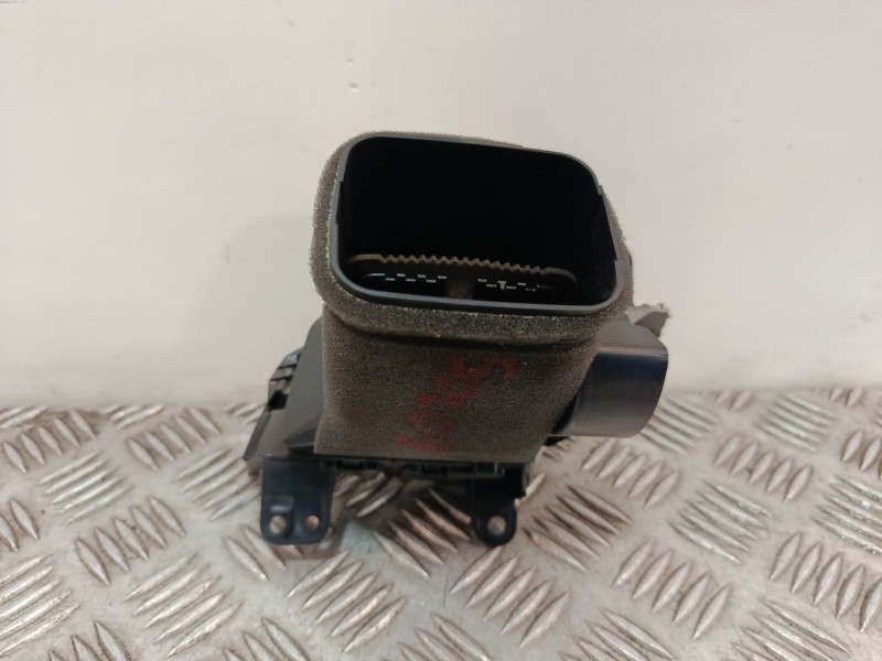 Recambio de rejilla aireadora para toyota c-hr (_x1_) 1.8 hybrid (zyx10_, zyx11_) referencia OEM IAM 55660F4010  